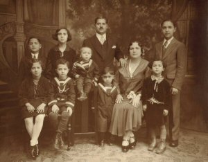 Salvatore and Antonina Quagliata and their children c.1930